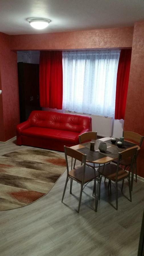Kolonaki Domus Apartment Ясси Екстер'єр фото