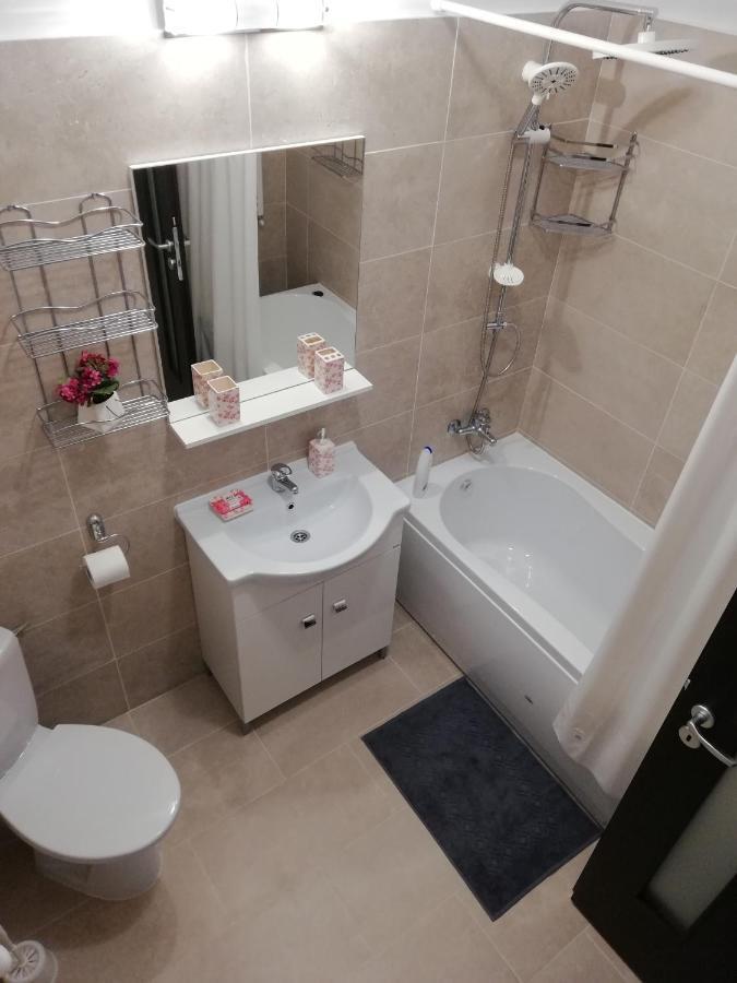 Kolonaki Domus Apartment Ясси Екстер'єр фото